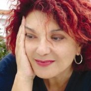 «Ο ΈΝΑΤΟΣ ΓΑΜΟΣ ΤΗΣ ΓΗΡΑΙΑΣ ΚΥΡΙΑΣ» τής Λείας Βιτάλη στο ΑΓΓΕΛΩΝ ΒΗΜΑ