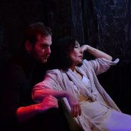 «Η Κάρεν Στόουν δε μένει πια εδώ» τών Τεννεσσή Γουίλλιαμς – Μαίρης Μιχαλάτου στο Studio Κυψέλης.