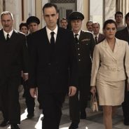 «Ζ», το απόλυτο πολιτικό θρίλερ στηριγμένο στο ομώνυμο μυθιστόρημα-ντοκουμέντο του Βασίλη Βασιλικού, μετά την επιτυχημένη και δημοφιλή ταινία του Κώστα Γαβρά, τώρα και στην όπερα!!! ΆΞΙΟΣ ΕΣΤΙ!!!!!!!